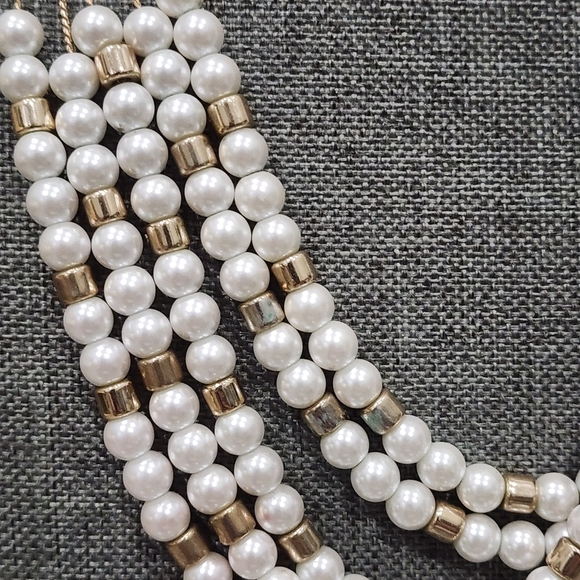 Multi-Strand Pearl Beaded Layered Necklace - Picture 2 of 5